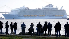 Das größte Kreuzfahrtschiff der Welt hat den Anker gelichtet