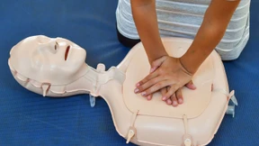 Lebensrettung durch Unbekannte provoziert Debatte über Erste Hilfe