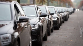 Neuer Bundestagsfahrdienst mit wenigen Elektroautos