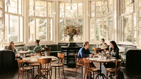 Vielleicht in dieses Hotel?