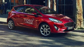 Jugendlicher flieht mit Carsharing-Auto und verursacht schweren Unfall