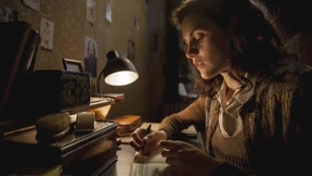 Das Mädchen mit dem Anne-Frank-Lächeln