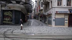 Ausgangssperre leert Straßen und Plätze