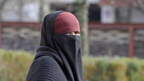 Die Spaltung der Republik  mit den Mitteln des Textils