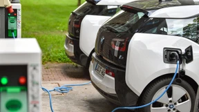 Strom-Tankstellen auf Staatskosten