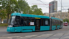 Alle zwei Wochen eine neue Straßenbahn