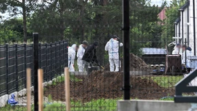 34 Föten im Garten vergraben – Ärztin in Gewahrsam