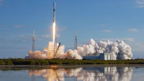 SpaceX will drei Touristen zur ISS schicken