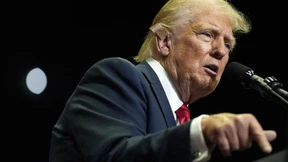 Trump wirft Harris vor, Wahlkampfgeld zu stehlen