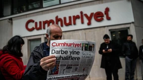 „Cumhuriyet“-Herausgeber festgenommen