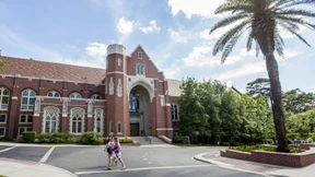 Sie fliegt gern, nur nicht vom Platz