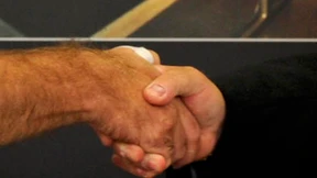 Das schwierige Ende des goldenen Handschlags