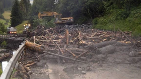 Mure schneidet 5000 Menschen ab