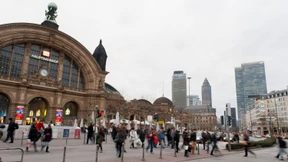 Fußgänger am Frankfurter Hauptbahnhof überfahren