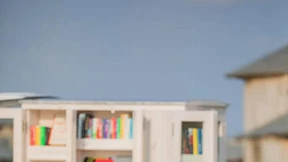 Gesucht: Buchhändler. Voraussetzung: barfuß.