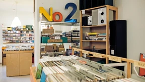 Platten bestaunen wie früher in der Freistunde