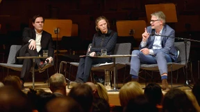 Suhrkamp-Verlag distanziert sich vom „Turm“-Autor