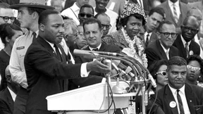 Weißer Mann glaubt, recht zu haben