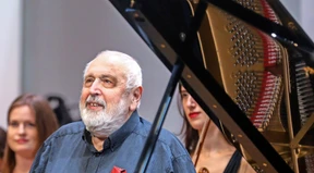 Vierhändig mit Schostakowitsch am Klavier
