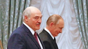 Wie Putin Lukaschenko hinhält