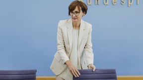 Unionsfraktion fordert Aufklärung von Stark-Watzinger