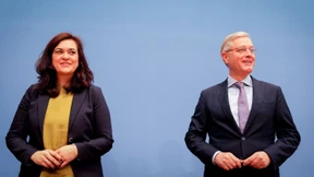 Wie Röttgen seine Partei aus der Mitte heraus erobern will