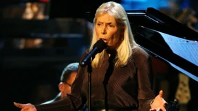 Auch Joni Mitchell boykottiert Spotify
