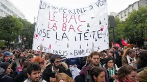 Demonstranten in Frankreich nehmen an einem Protest gegen die schlechten Bildungsbedingungen an Schulen teil.