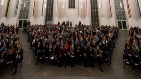 Plädoyer für Vielfalt bei Feier für „neue Deutsche“