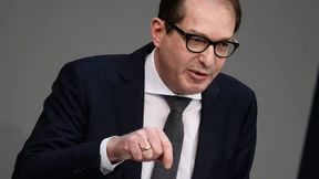 Dobrindt attackiert Stegner