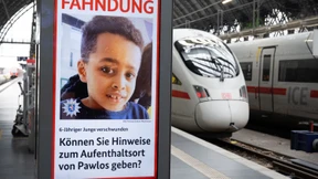 Wahrscheinlichkeit, Pawlos lebend zu finden, nimmt ab