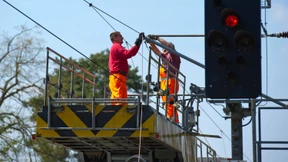 Metalldiebe legen Bahnverkehr lahm