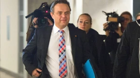 Regierung prüft Befragung Snowdens in Moskau