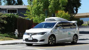 Roboterauto-Unternehmen Waymo sammelt Milliarden ein
