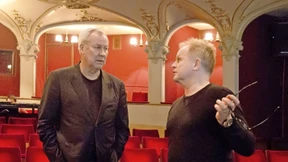 Er mag Poesie nur, wenn sie leise ist