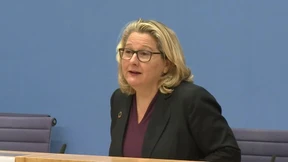 Schulze mit 12-Punkte-Programm gegen Atomkraft