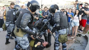 Mit Knüppeln gegen den Wandel