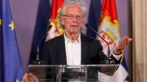 Peter Handke, überlebensgroß