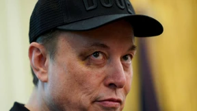 Musk will KI-Chatbot Grok bald in Tesla-Autos bringen