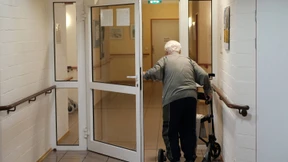 Wenn Oma aus dem Pflegeheim ausbüxt