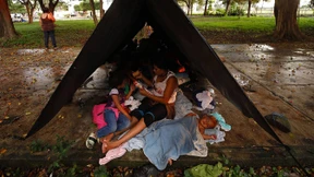 Zwei Menschen sterben bei Marsch nach Amerika