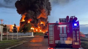Treibstofftank auf der Krim steht in Flammen