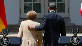 Der Herr Präsident erhebt den Zeigefinger 