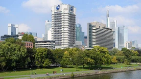 Politischer Rechtsruck irritiert Geldverwalter