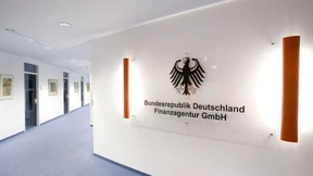 Bund zahlt fast keine Zinsen – und erhält trotzdem Milliarden