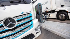 Daimler Truck schlägt sich allein gut