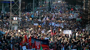 Massenproteste gegen AfD: "An diese Bilder werden wir uns erinnern"
