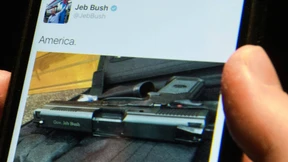 Jeb Bush und seine Waffe