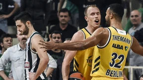 Alba gelingt Coup in Athen