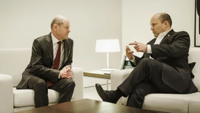 Israels Regierungschef Bennett informiert Olaf Scholz